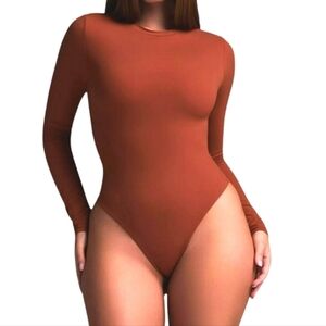 SKIMS Fits Everybody Long Sleeve Bodysuit